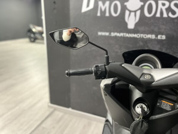 YAMAHA NMAX 125 - Imagen 12