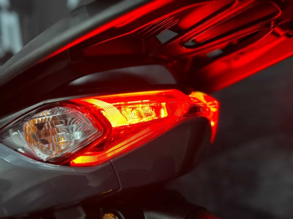 YAMAHA NMAX 125 - Imagen 8