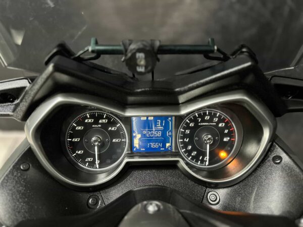 YAMAHA XMAX TECH MAX 125 - Imagen 5