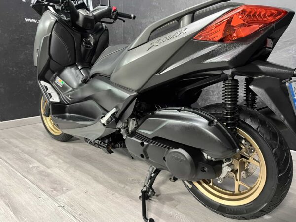 YAMAHA XMAX TECH MAX 125 - Imagen 9