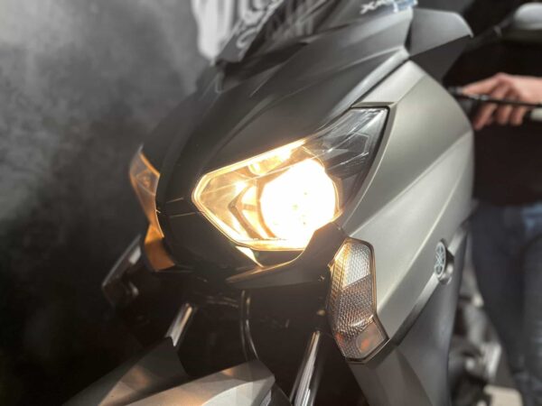 YAMAHA X MAX 125 - Imagen 10