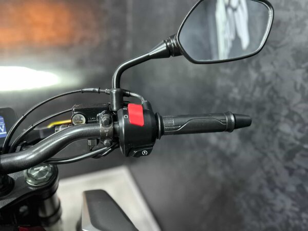 HONDA CB 125 R - Imagen 16