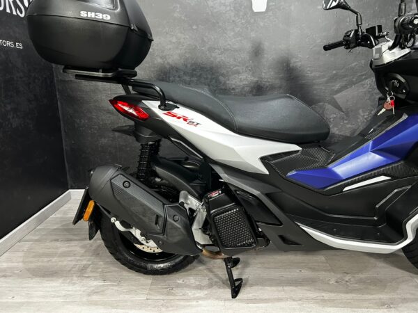 APRILIA SR GT 125 CBS - Imagen 8