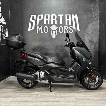 YAMAHA X-MAX 250