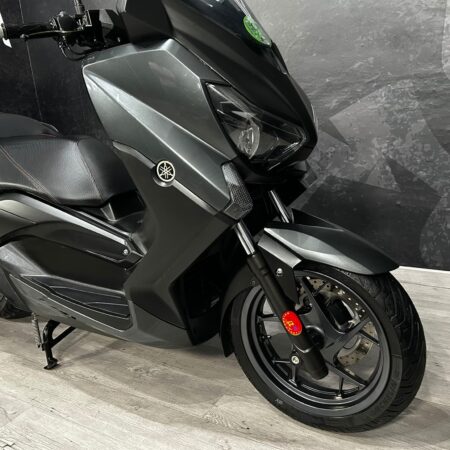 YAMAHA X-MAX 250