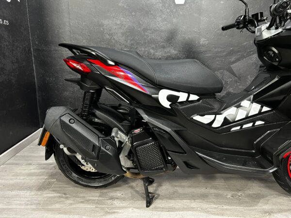 APRILIA SR GT REPLICA 125 ABS - Imagen 10