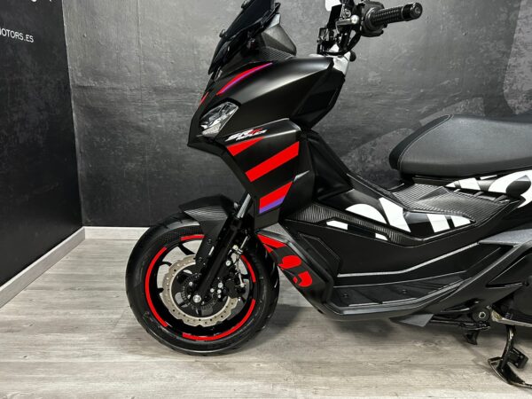 APRILIA SR GT REPLICA 125 ABS - Imagen 13