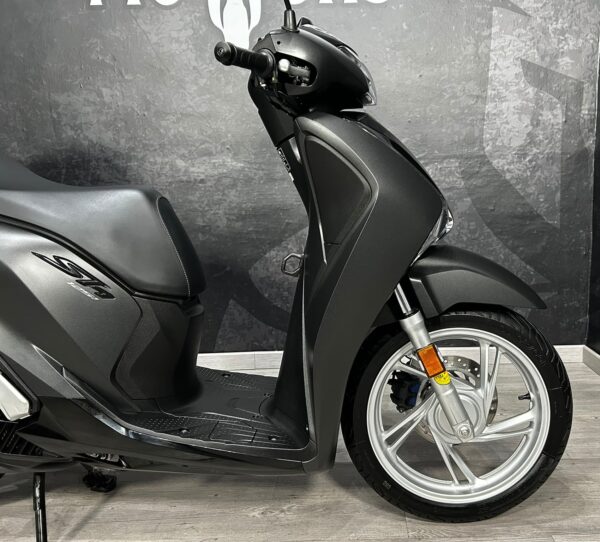 HONDA SH 125I ABS - Imagen 12