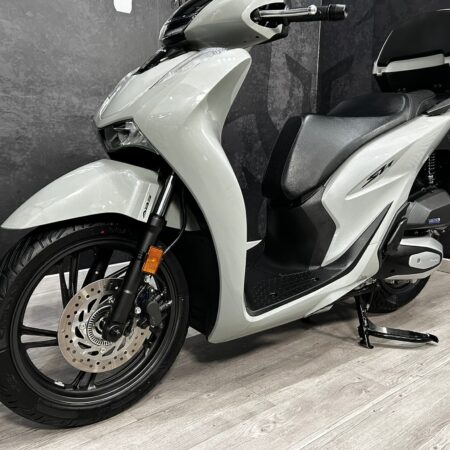 HONDA SHi 125 ABS TOP BOX